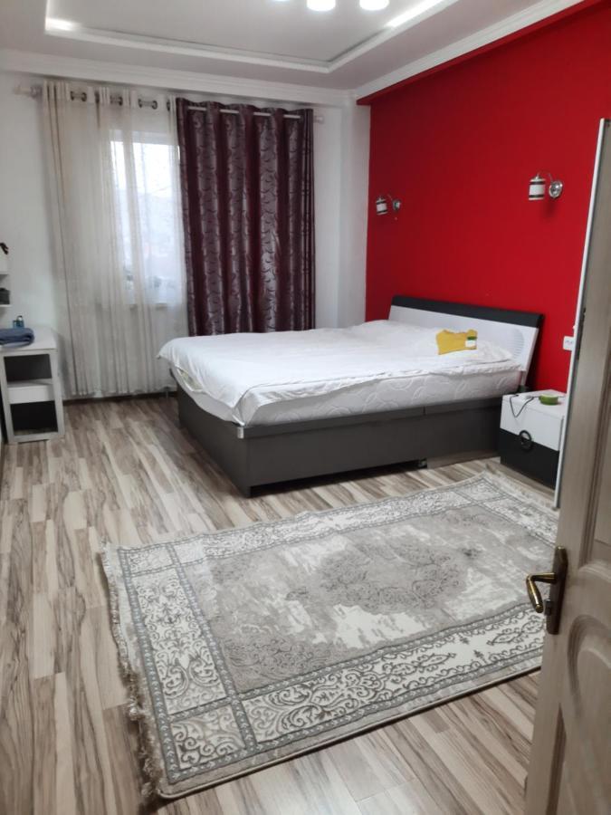 Diplomat Apartments Biskek Kültér fotó