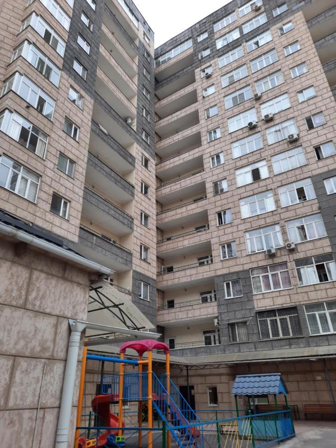 Diplomat Apartments Biskek Kültér fotó